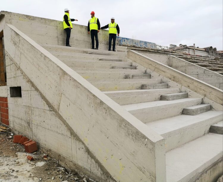 Astăzi, am făcut o vizită de lucru și pe șantierul de reabilitare și reconstrucție a stadionului „Eugen Popescu”