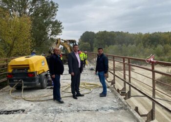 Începând cu 7 octombrie 2021, au fost reluate lucrările de la podul peste râul Argeș, din comuna Corbii Mari