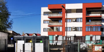 PRIMĂRIA ORAȘULUI TITU: AU FOST ACHIZIȚIONATE PLATFORME SUPRATERANE PENTRU COLECTAREA SELECTIVĂ A DEȘEURILOR