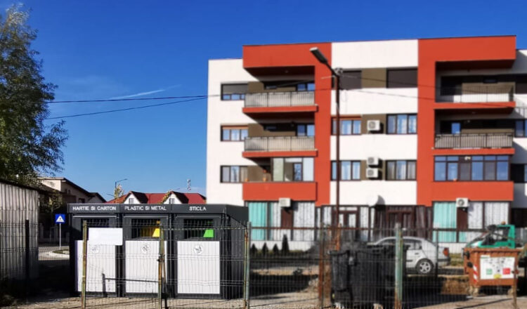 PRIMĂRIA ORAȘULUI TITU: AU FOST ACHIZIȚIONATE PLATFORME SUPRATERANE PENTRU COLECTAREA SELECTIVĂ A DEȘEURILOR
