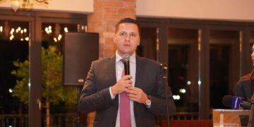 Presedintele CJD – Corneliu Stefan a participat la premierea antreprenorilor  în cadrul Galei Topului Firmelor din Dâmbovița