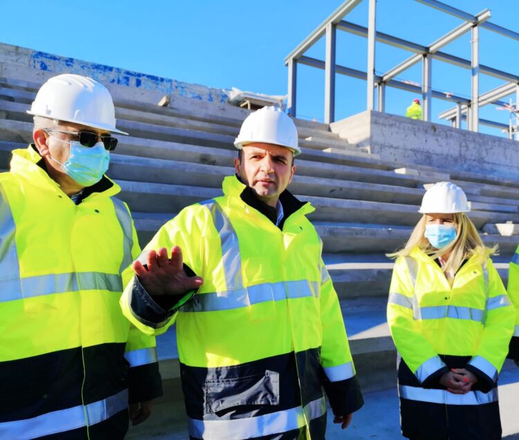 Astăzi, am mers din nou pe șantierul de reconstrucție a stadionului „Eugen Popescu”