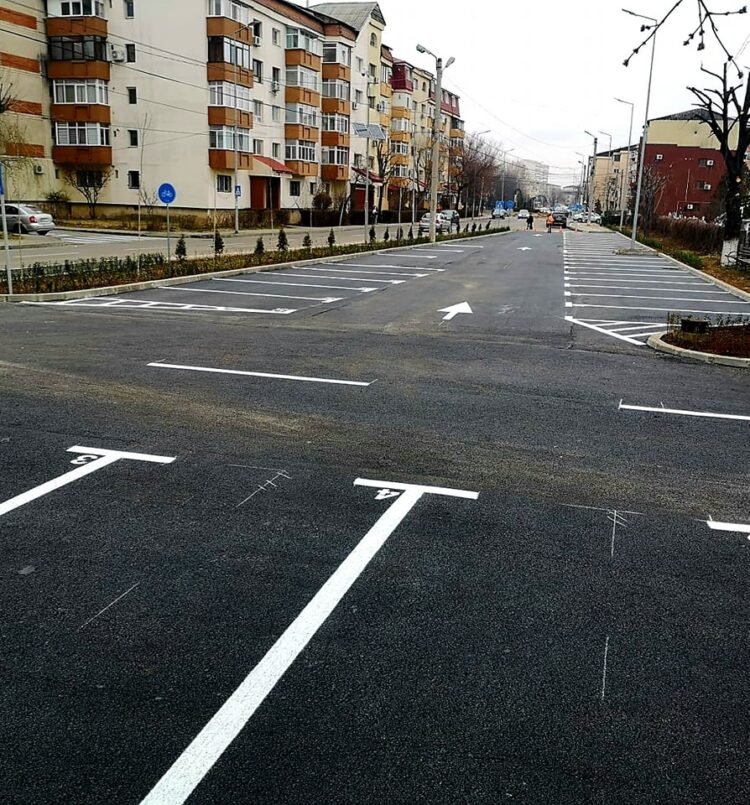 Primele parcări reabilitate și extinse în anul 2022
