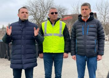 In cartierul Priseaca din municipiul Târgoviște,  am continuat distribuirea pubelelor și a sacilor în cadrul noului contract de colectare separată a deșeurilor