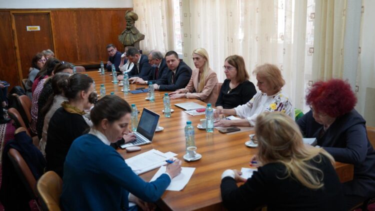 Astăzi,  alături de reprezentanți ai JASPERS și ai Ministerului Investițiilor și Fondurilor Europene  s-a lucrat la proiectul „Sistemul de management integrat al deșeurilor din județul Dâmbovița”.