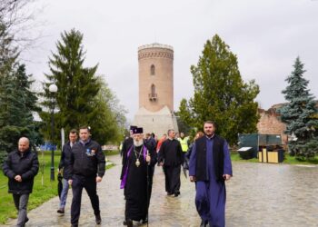 Președintele CJD – Corneliu Ștefan a vizitat impreuna cu Mitropolitul Nifon, Curtea Domnească din Târgoviște