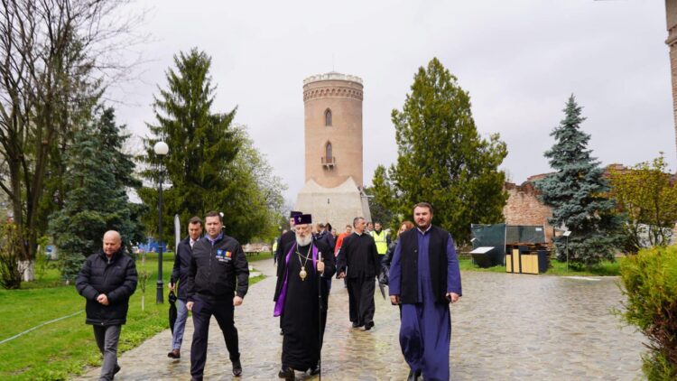 Președintele CJD – Corneliu Ștefan a vizitat impreuna cu Mitropolitul Nifon, Curtea Domnească din Târgoviște