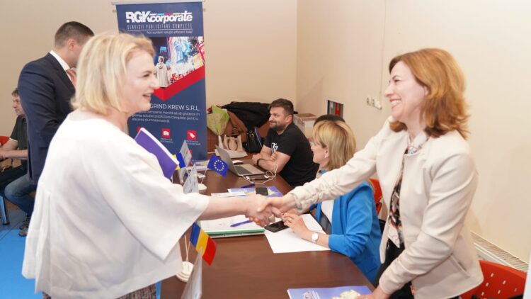 Prefectul Claudia Gilia a participat, astăzi, la ”Bursa Generală a Locurilor de Muncă”, organizată de către Agenția Județeană Pentru Ocuparea Forței de Muncă Dâmbovița