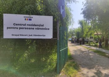 CENTRUL REZIDENȚIAL PENTRU PERSOANE VÂRSTNICE DIN RĂCARI A PRIMIT DARURI DIN PARTEA UNOR PAROHII ALE ARHIEPISCOPIEI TÂRGOVIȘTEI