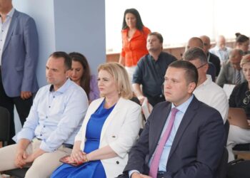 Se produc primele bare laminate la Târgoviște