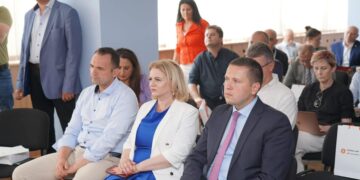 Se produc primele bare laminate la Târgoviște