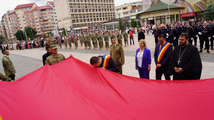 Vezi mesajul președintelui Consiliului Județean Dâmbovița, Corneliu Ștefan de Ziua Drapelului Național