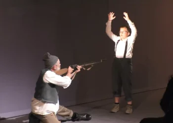 „Moartea lui Ipu”, pus în scenă de Teatrul Dramatic „I.D. Sîrbu” Petroșani