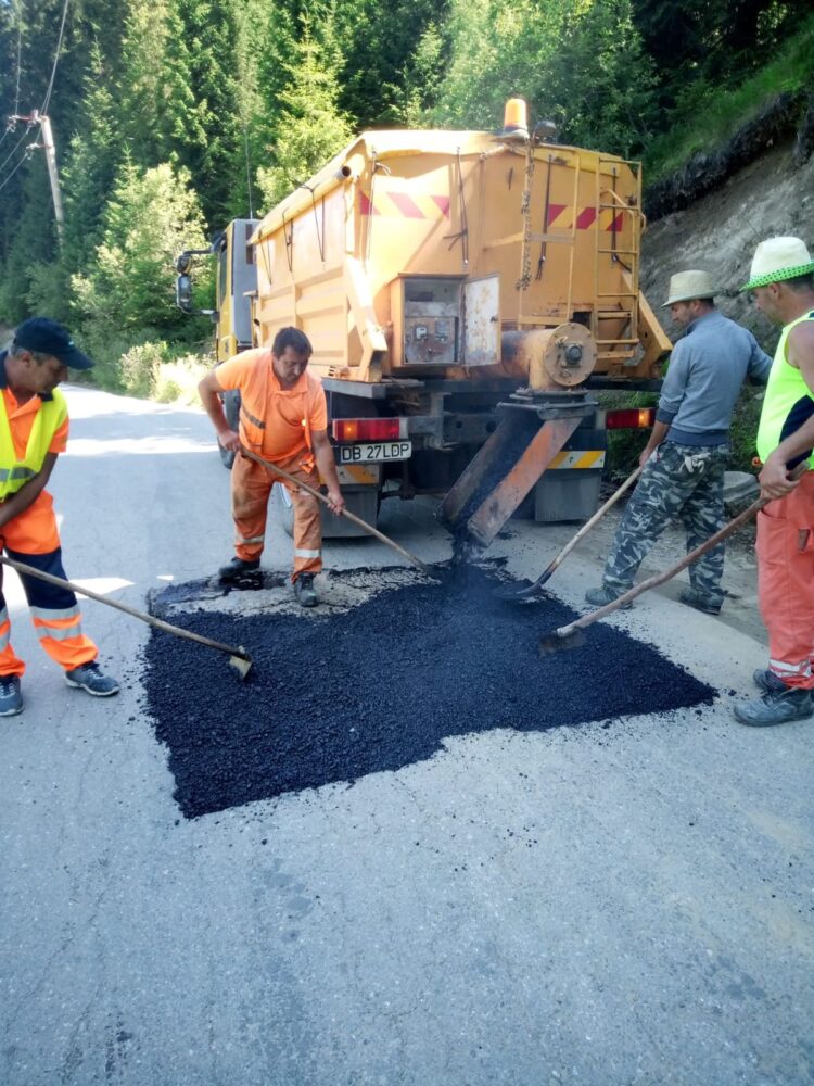 LUCRĂRI LA INFRASTRUCTURA RUTIERĂ DIN JUDEȚ FĂCUTE DE CĂTRE SC LDP DÂMBOVIȚA