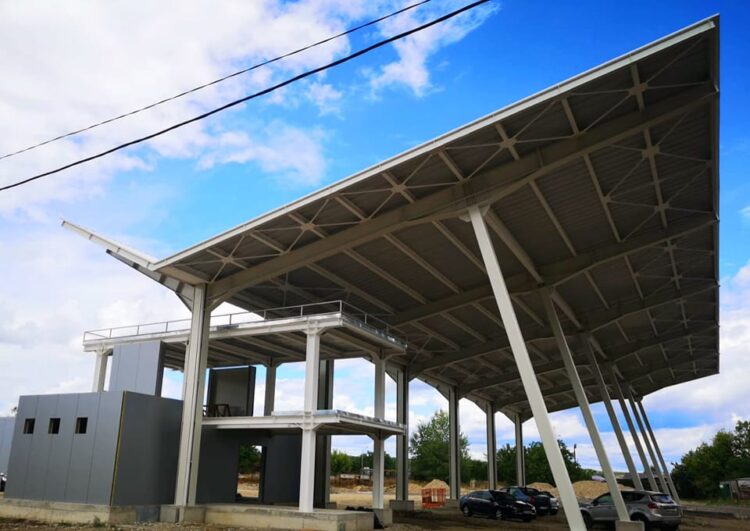 Prima autogară publică din municipiul Târgoviște construită după 1989, prinde contur