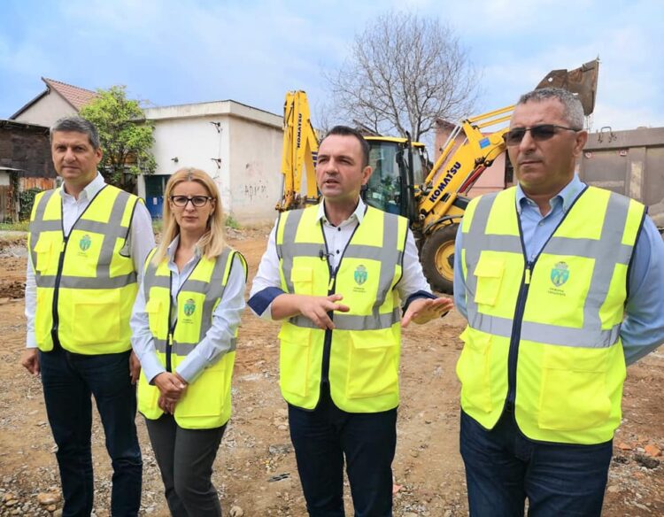 A debutat investiția în cadrul căreia  vor fi realizate încă 3 parcări în orașul Târgoviște