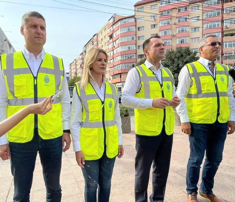 Continuă lucrările de reabilitare a bulevardului Mircea cel Bătrân