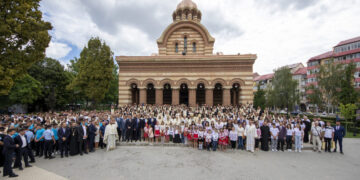 MII DE CREDINCIOȘI, OFICIALITĂȚI LOCALE, JUDEȚENE CÂT ȘI MEMBRI AI GUVERNULUI AU FOST PREZENȚI ASTĂZI LA  SĂRBĂTORIREA SFÂNTULUI IERARH NIFON, PATRIARHUL CONSTANTINOPOLULUI ŞI MITROPOLITUL ŢĂRII ROMÂNEŞTI