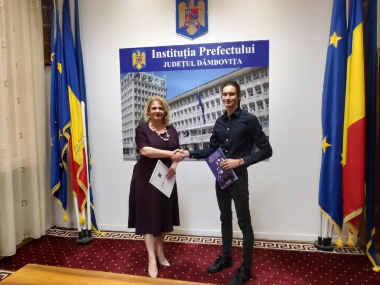 Prefectul Claudia Gilia a semnat astăzi Protocolul de colaborare între Instituția Prefectului – Județul Dâmbovița și Consiliul Județean al Elevilor Dâmbovița