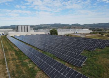 Electrica Furnizare instalează 9984 de module fotovoltaice pentru Romaqua Group Borsec, după implementarea cu succes a primei etape a proiectului