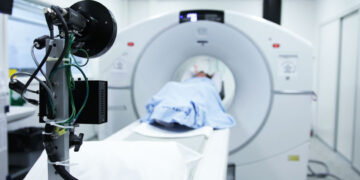 O femeie a murit în timpul unui examen CT, la o clinică din Târgovişte