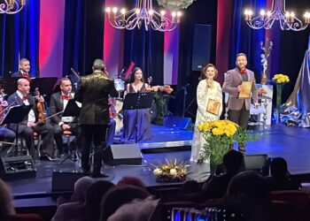 VIDEO – În această seară a debutat la Cinema Independenta, cea de-a 55-a ediție a Festivalului „Crizantema de Aur”