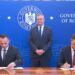 Primarul Târgoviștei, Cristian Stan, a semnat astăzi, la sediul Guvernului, contractul de finanțare pentru realizarea unui Centru de colectare prin aport voluntar