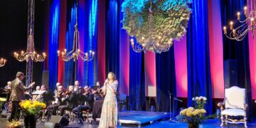 Romanțe vechi și noi s-au auzit la „Crizantema de Aur”