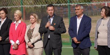 Noua bază sportivă de la Vișina și noul sediu al Primăriei Valea Mare  sunt două investiții care, de astăzi,  vor spori gradul de confort al locuitorilor celor două comune