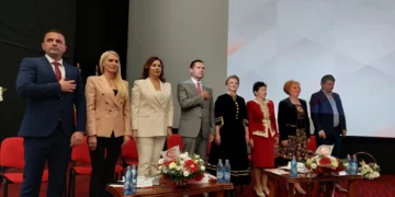 Deputatul Carmen Holban a fost aleasă în unanimitate de voturi Președinta Organizației de Femei Dâmbovița