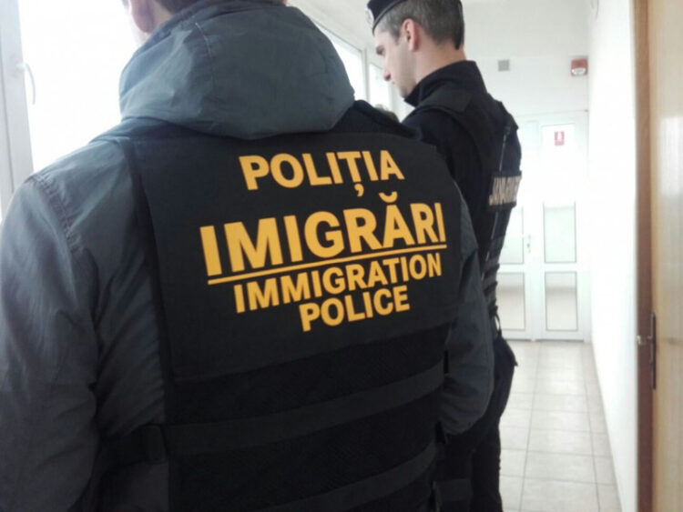 DECIZIE DE RETURNARE EMISĂ DE POLIȚIȘTII DIN DÂMBOVIȚA PE NUMELE UNUI BĂRBAT DIN TURCIA