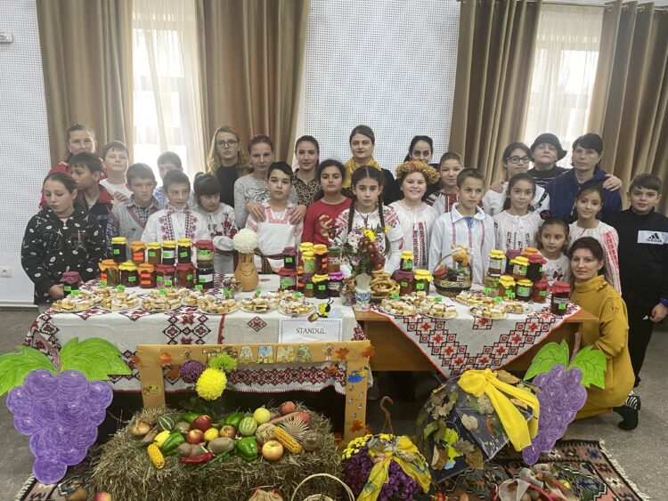 FESTIVIALUL TOAMNEI LA ȘCOALA GIMNAZIALĂ „Ion MAREȘ” VULCANA-BĂI