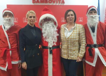 Organizaţia Județeană a Femeilor Social-Democrate gazdele colindătorilor din județul Dâmbovița
