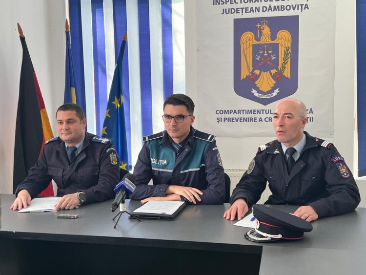 VIDEO – Jandarmii dâmbovițeni, Poliția și ISU Dâmbovița sunt la datorie în minivacanța prilejuită de Anul Nou