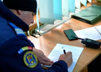 Peste 1000 de petarde găsite de jandarmii dâmbovițeni asupra unui bărbăt