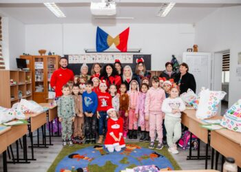 Cadouri de Moş Nicolae pentru copiii din Titu