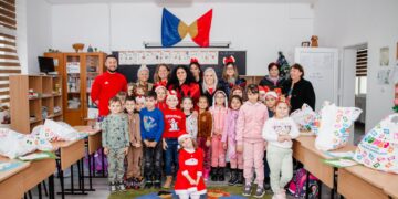 Cadouri de Moş Nicolae pentru copiii din Titu