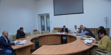Prima zi a consultărilor cu primarii dâmbovițeni pe proiectul de buget pe anul 2023 a început