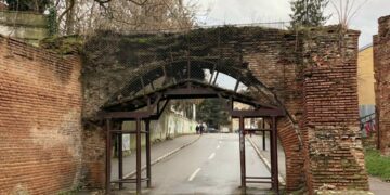 A fost semnat contractul având ca obiect restaurarea obiectivului monument istoric “Poarta Dealu-Vânătorilor”.