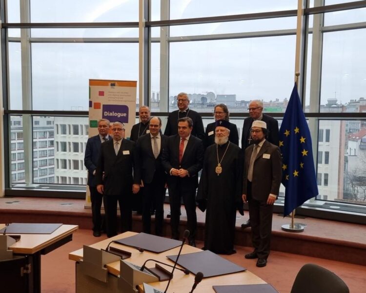 ÎNALTPREASFINȚITUL PĂRINTE MITROPOLIT NIFON PARTICIPĂ LA ÎNTÂLNIREA ANUALĂ A LIDERILOR RELIGIOȘI CU LIDERII EUROPENI DE LA BRUXELLES