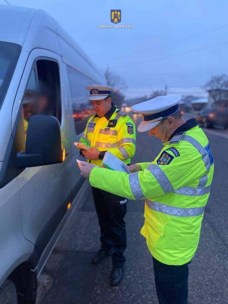 Transportul de persoane, în atenţia poliţiştilor dâmbovițeni