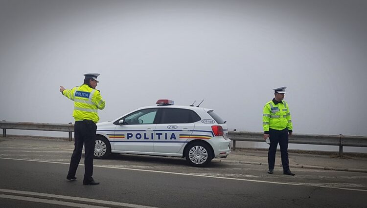Peste 290 de sanctiuni contraventionale, 17 permise de conducere reținute,9 certificate de înmatriculare retrase, sunt câteva din rezultate polițiștilor obtinute în cadrul acțiunilor desfășurate