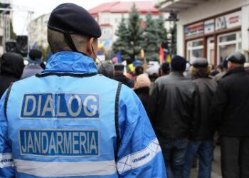 ‭Măsuri de ordine publică asigurate de jandarmii dâmbovițeni la o acțiune de‬ ‭protest avizată favorabil‬