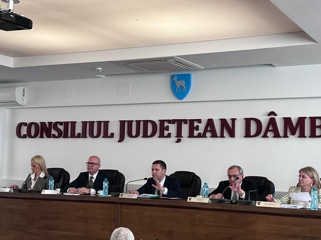Astăzi a fost aprobat bugetul de venituri și cheltuieli al județului Dâmbovița pentru anul 2023