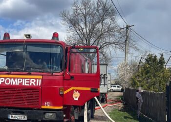Incendiu izbucnit la o casă în localitatea Broșteni