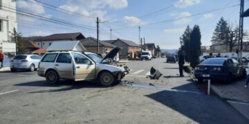 Intervenție în cazul unui accident rutier produs în localitatea Voinesti
