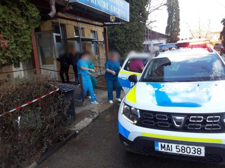 Bătrân dispărut de acasă, găsit de polițiști în pădure