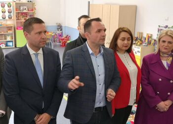 A fost finalizat proiectul de reabilitare, modernizare, extindere şi echipare a Grădiniţei nr. 8, „Rază de Soare”, cea mai mare gradiniță din județul Dâmbovița