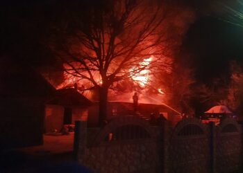 Un nou incendiu a izbucnit în această seară la o casă în localitatea Odobești