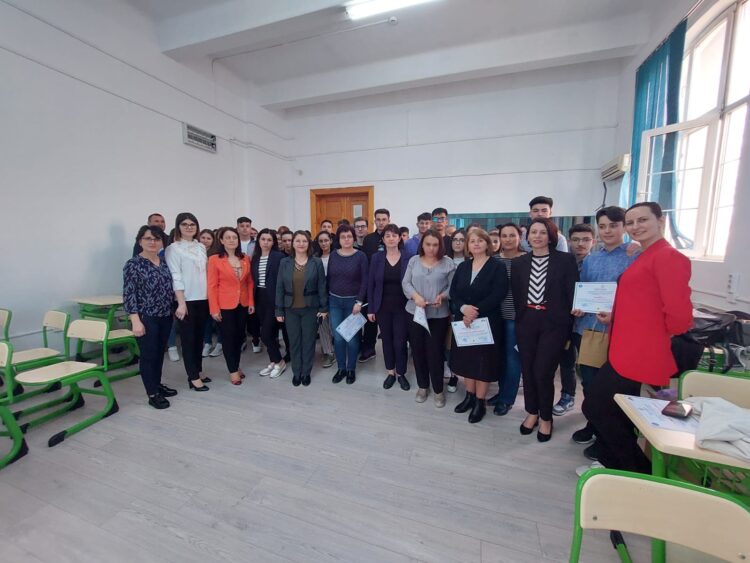 Inspectoratul Teritorial de Muncă Dâmbovița, în parteneriat cu Inspectoratul Școlar Județean, prin Colegiul Economic „Ion Ghica″ din Targoviște, a organizat sâmbătă, 25 martie 2023, etapa județeană a Concursului „ŞTIU ŞI APLIC”